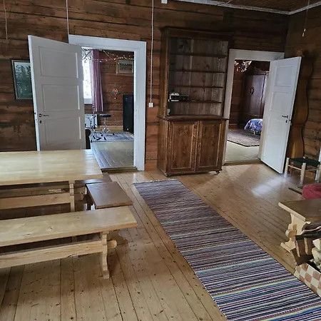 Huhtalan Maalaismajoitus Apartment *